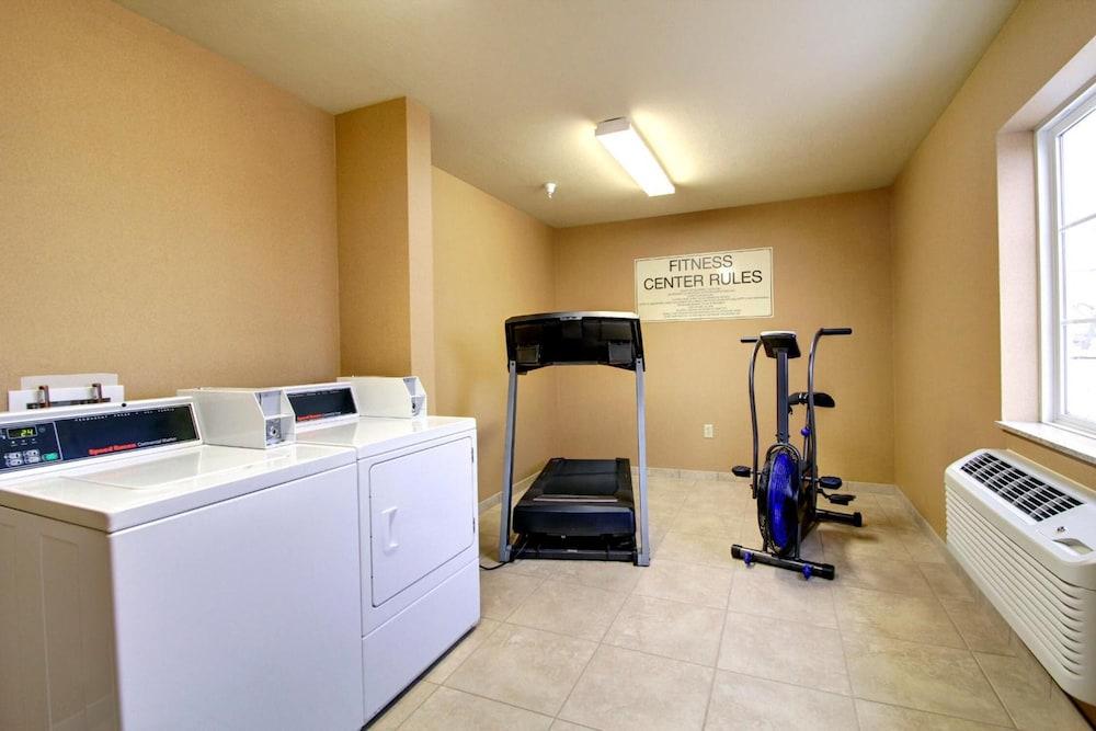 Hotel Cobblestone & -