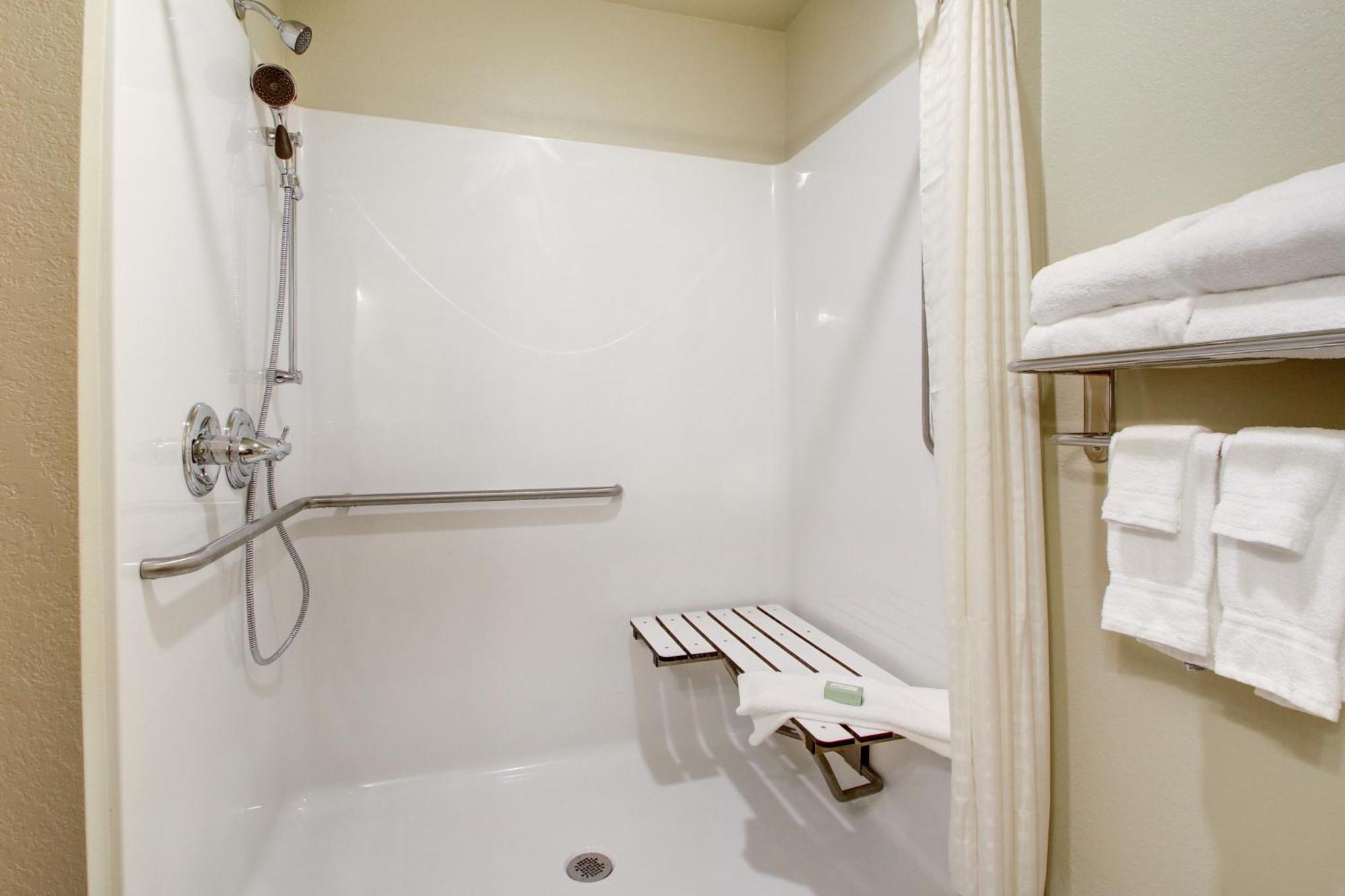 Cobblestone & - Hotel 3*